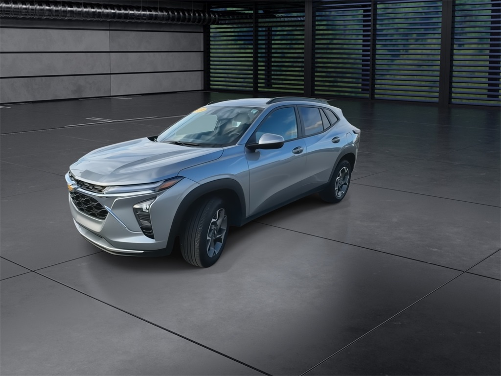 2024 Chevrolet Trax LT photo 3