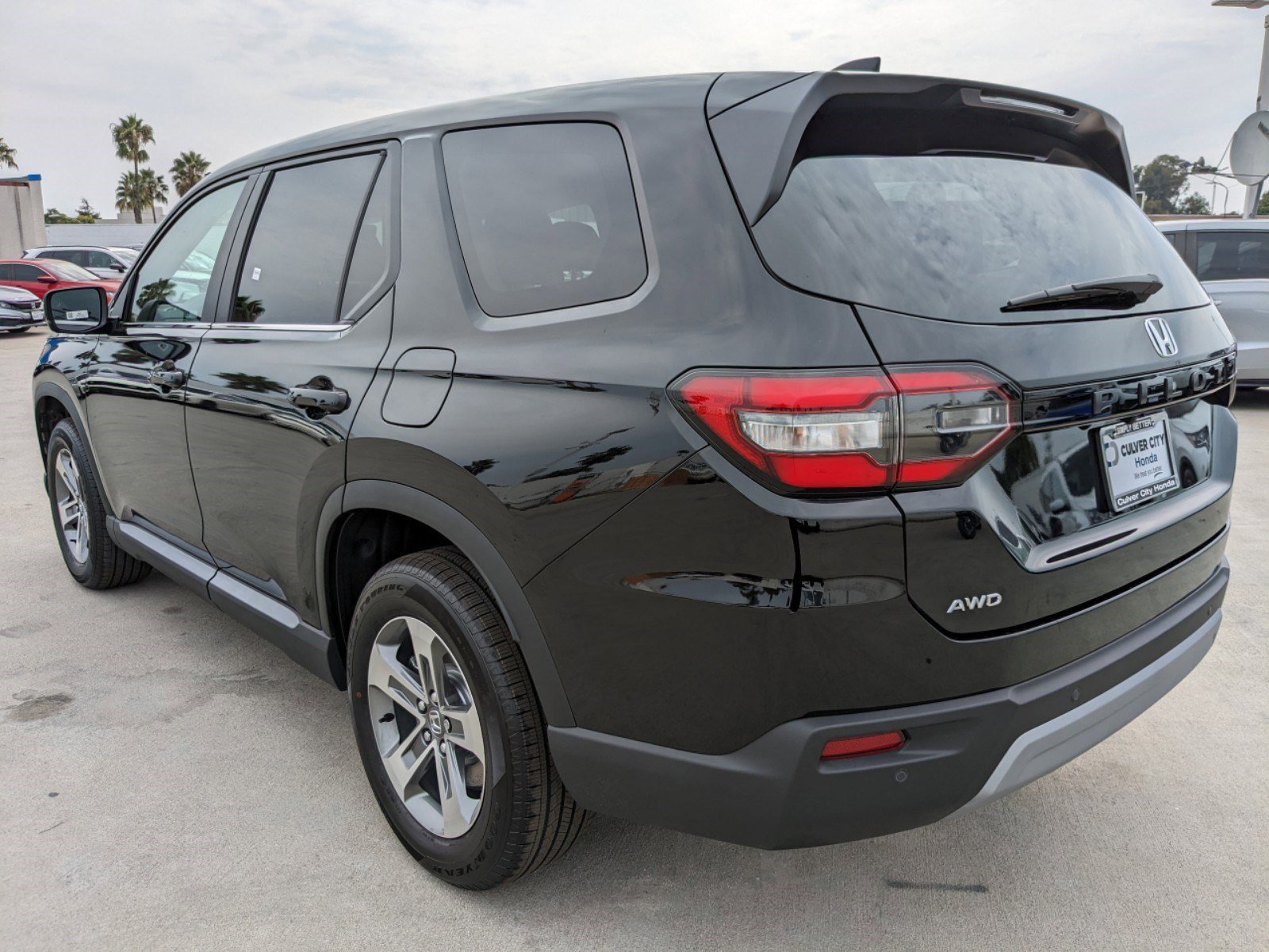 2025 Honda Pilot EX-L photo 3