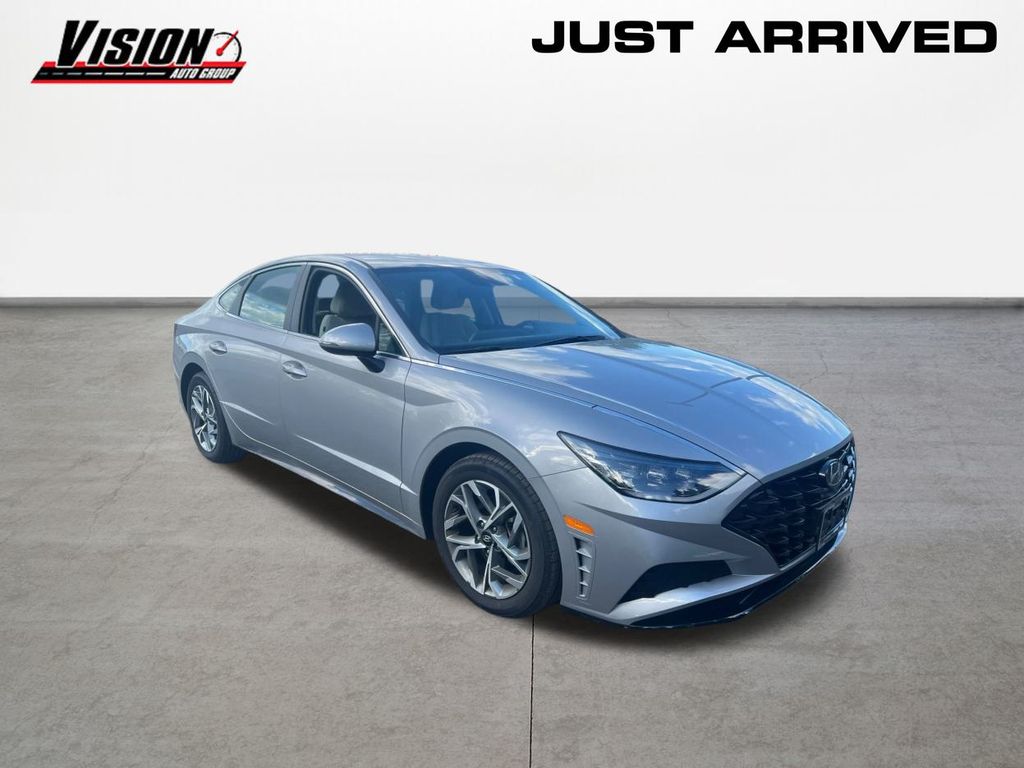 2023 Hyundai Sonata SEL photo 3