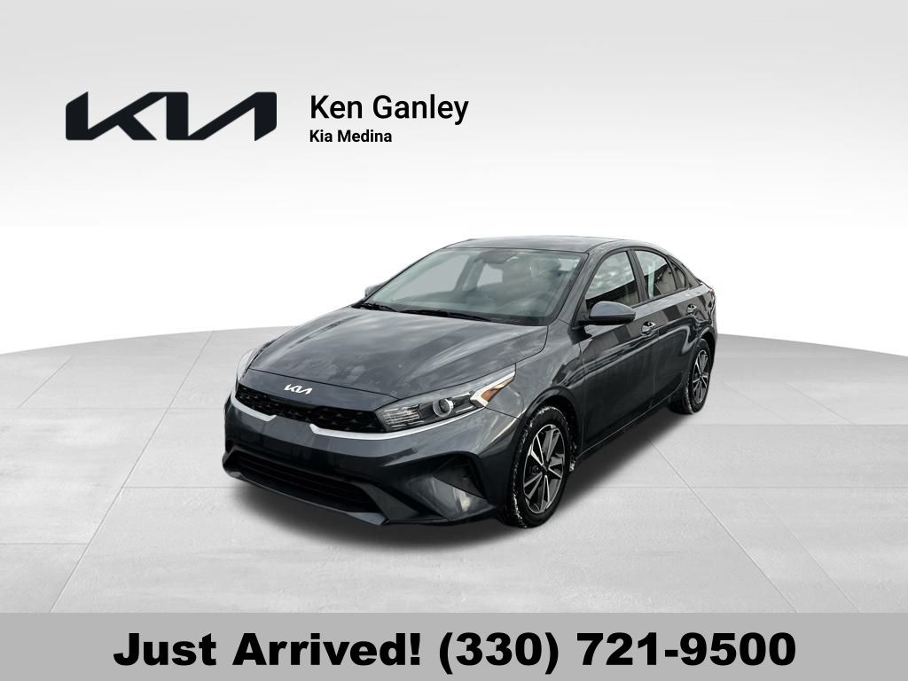 2022 Kia FORTE LXS's photo