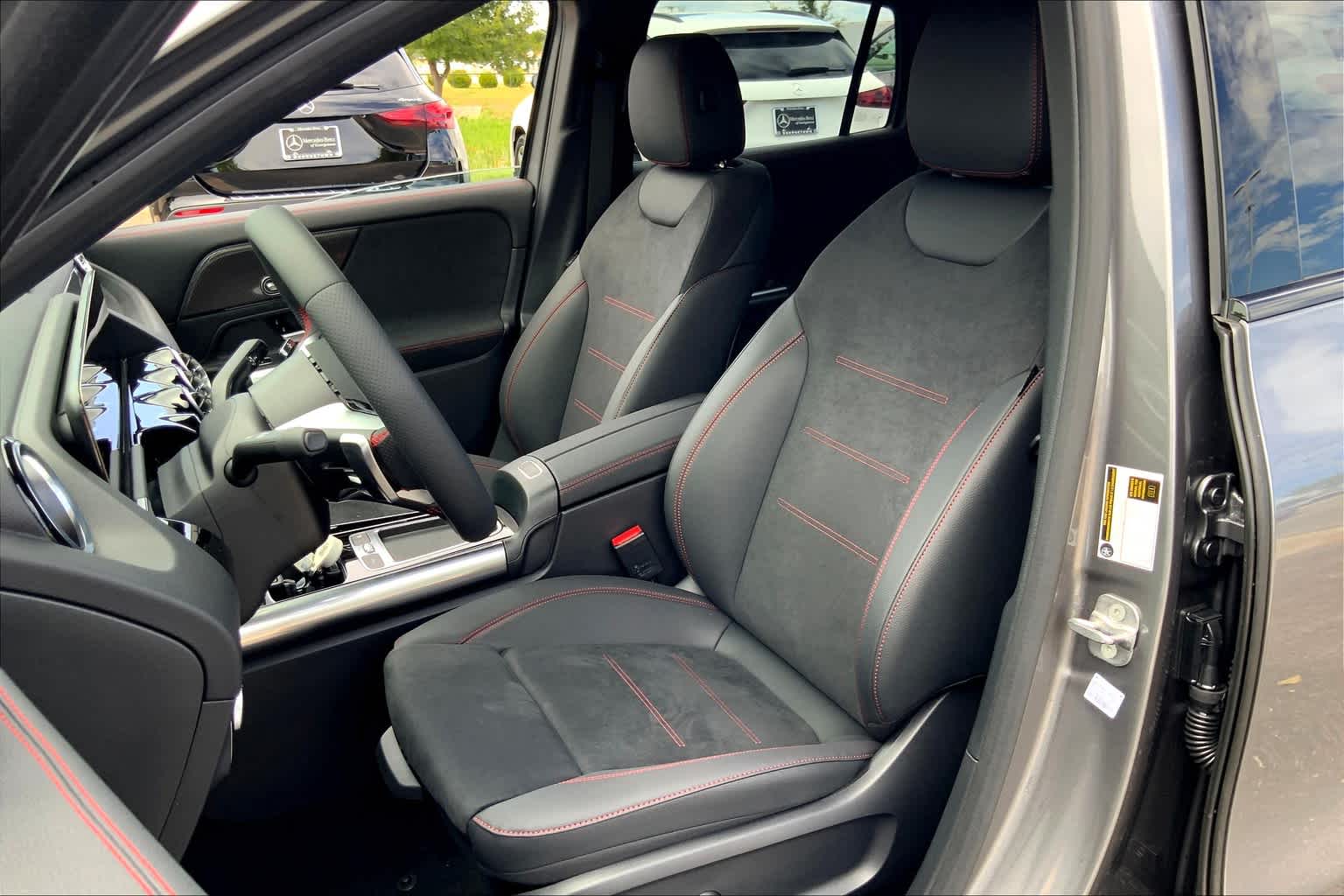 2025 Mercedes Benz GLA 250 photo 15
