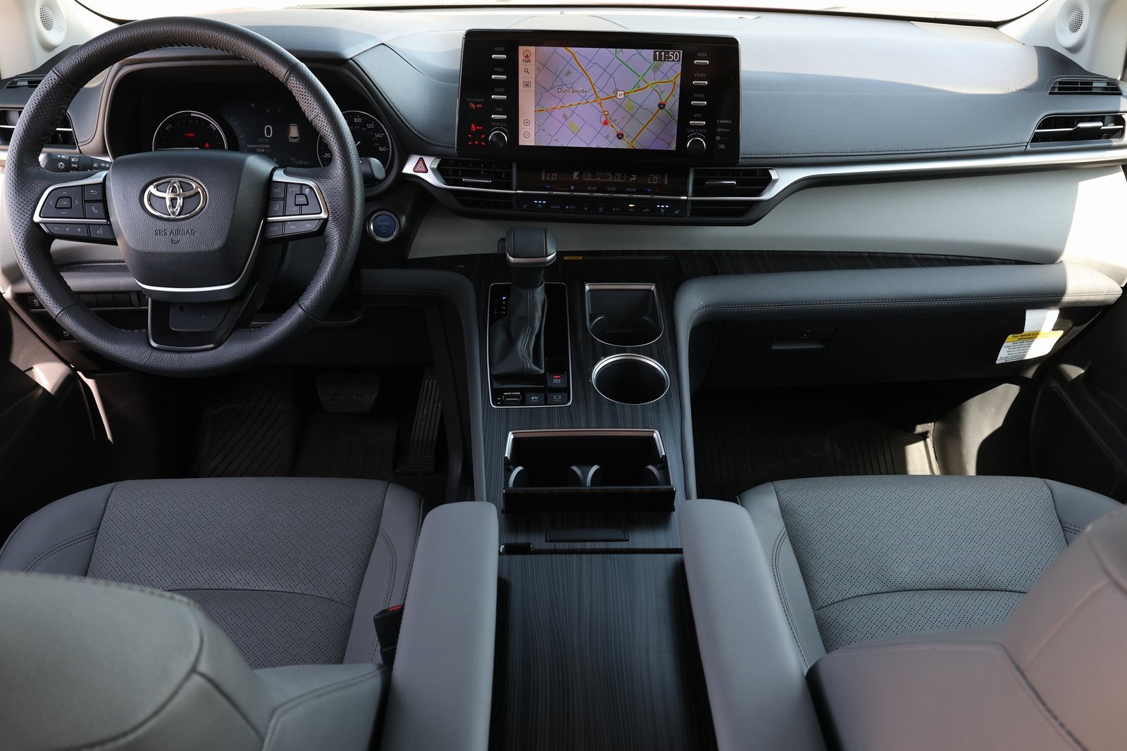 2024 Toyota Sienna Limited photo 2