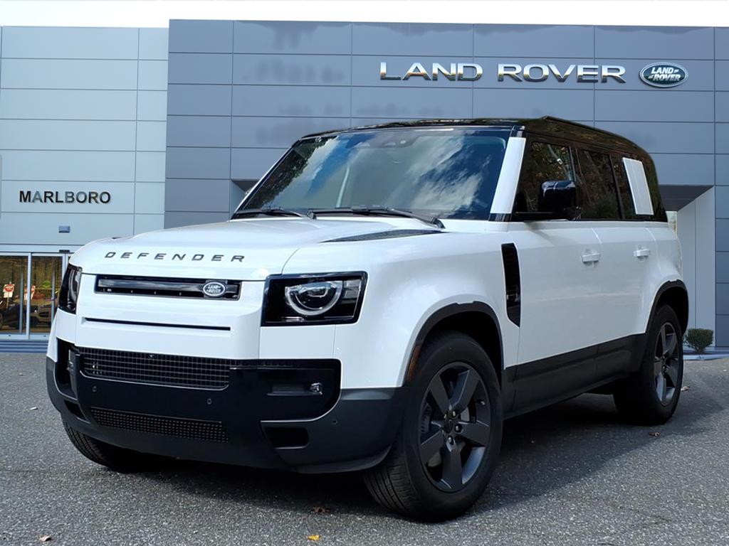 2026 Land Rover Defender S's photo