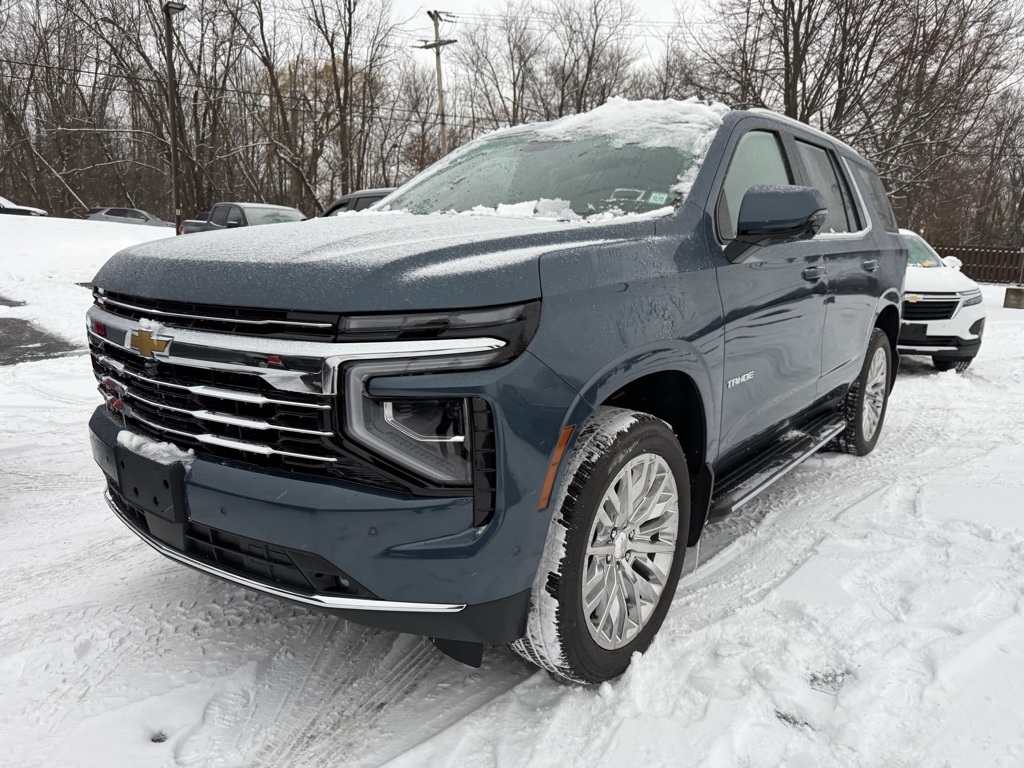 2025 Chevrolet Tahoe LT photo 2
