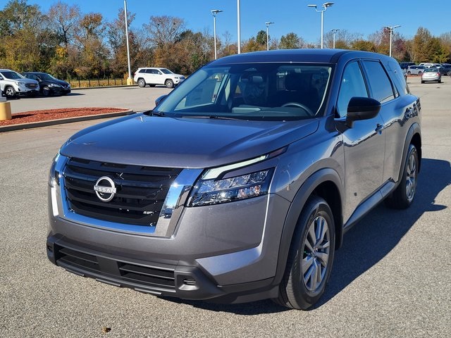 2025 Nissan Pathfinder S photo 4