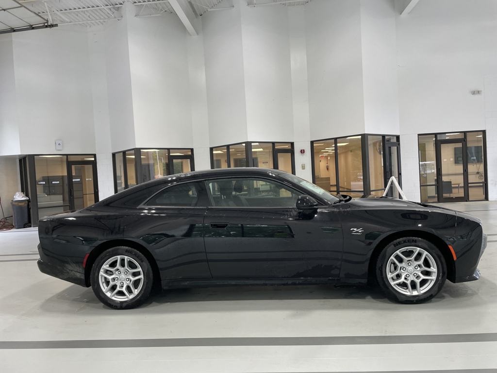 2025 Dodge Charger R/T photo 3