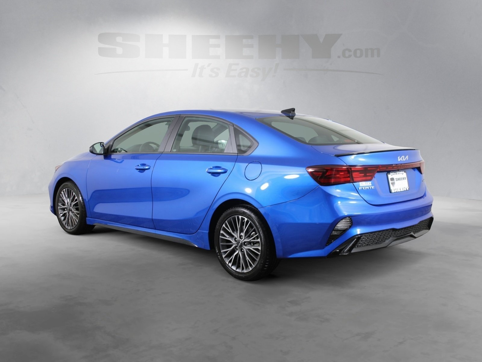 2024 Kia Forte GT-Line photo 4