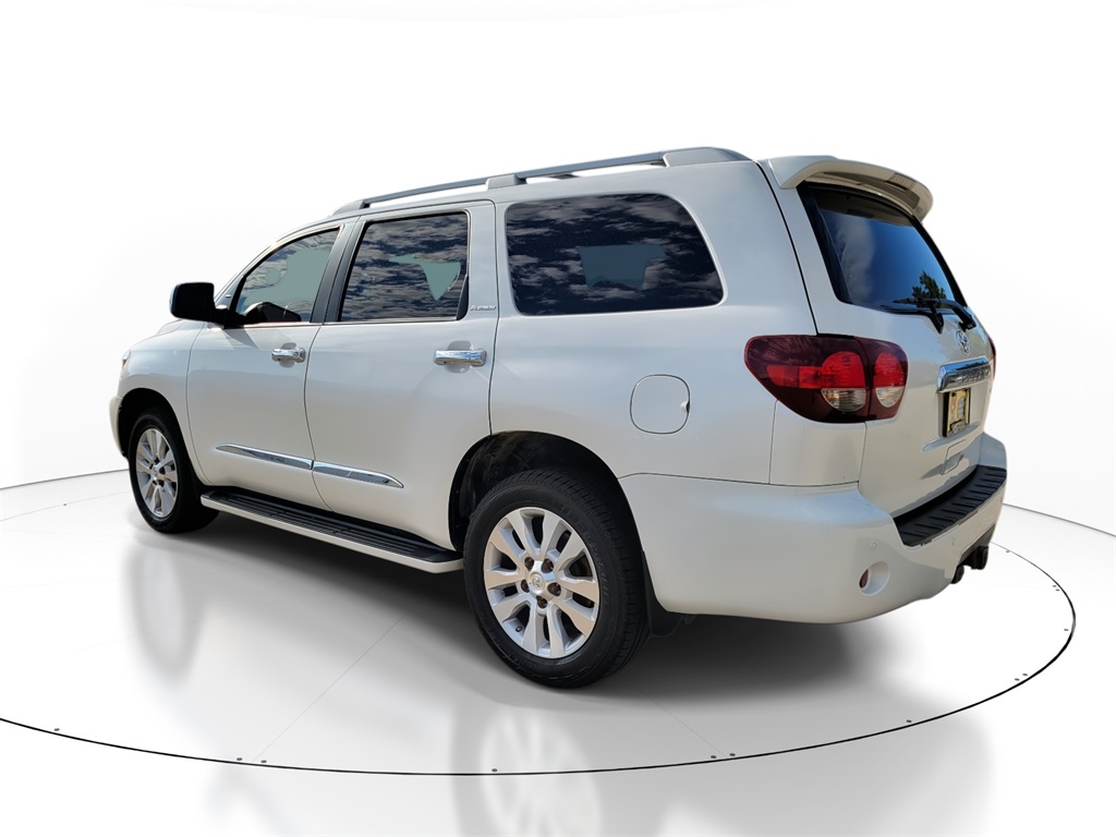 2018 Toyota Sequoia Platinum photo 3