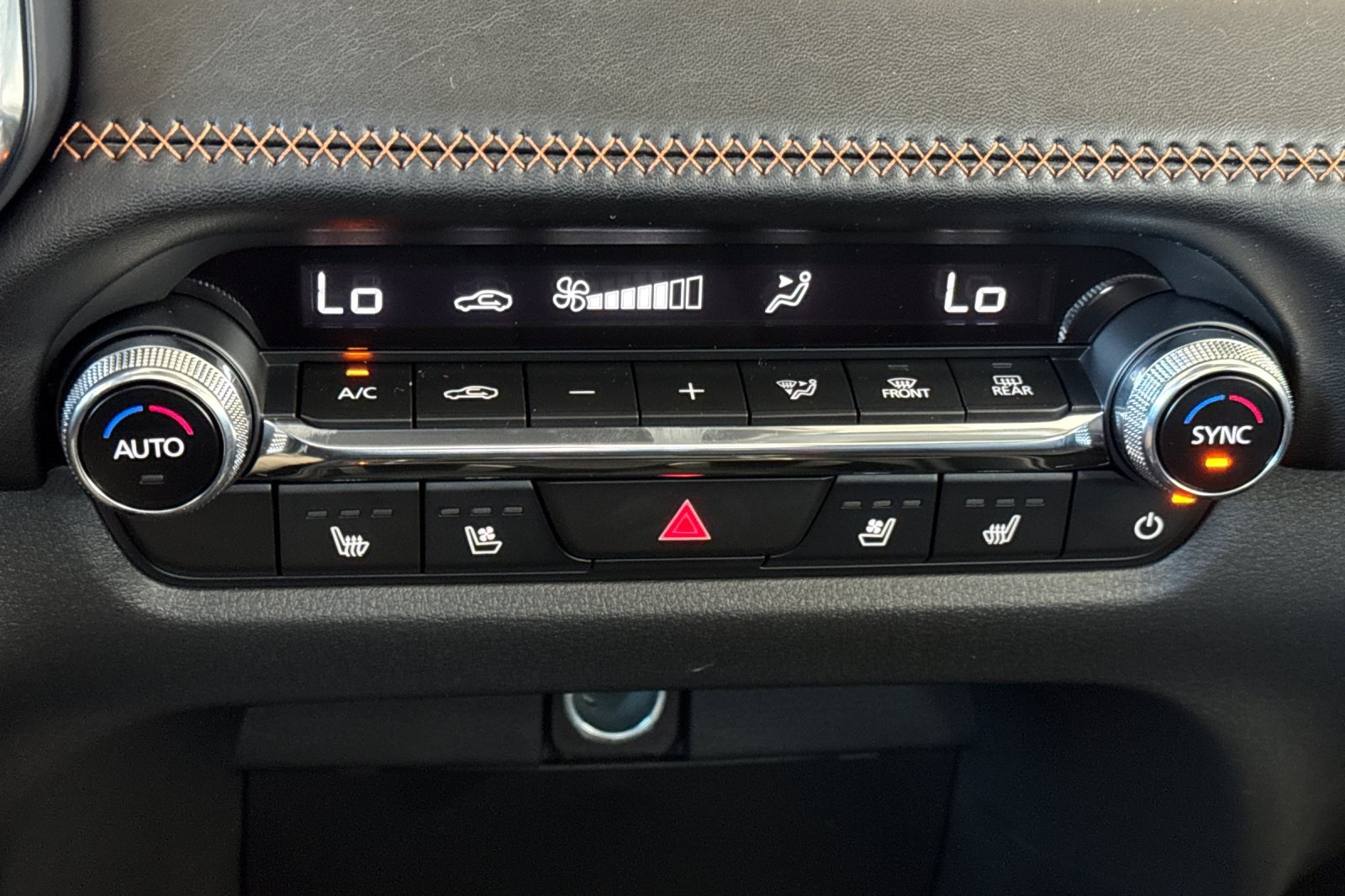 2025 Mazda CX-50 Premium Plus photo 17