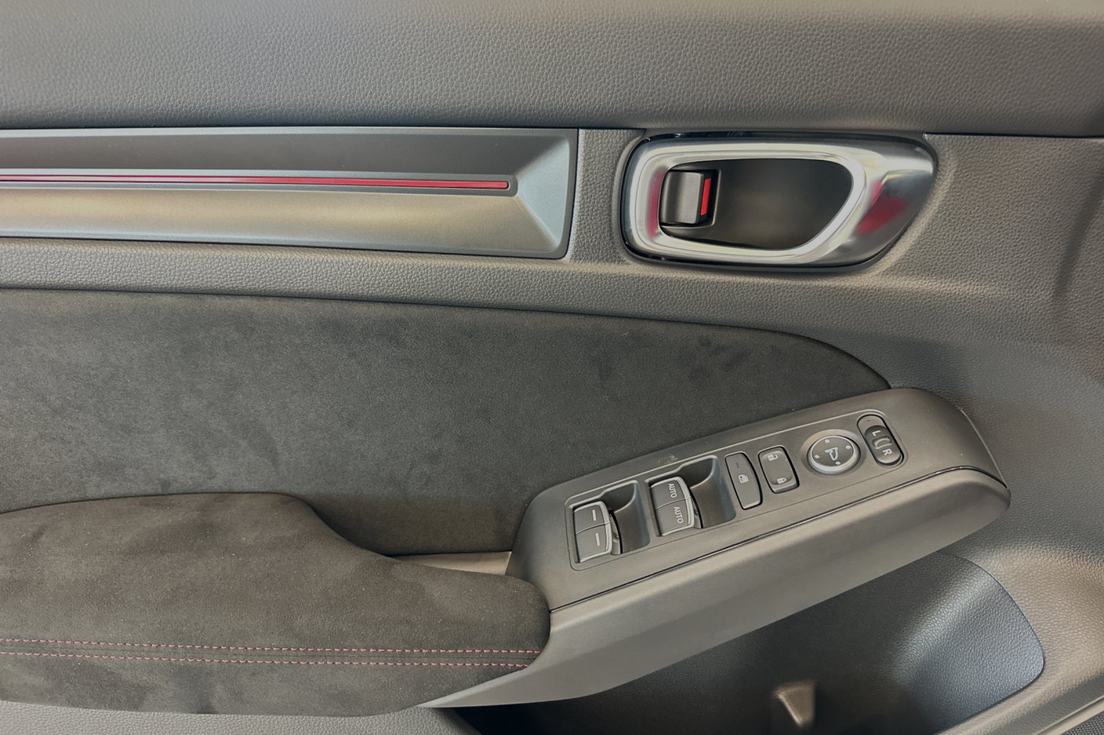 2025 Honda Civic Type R photo 10