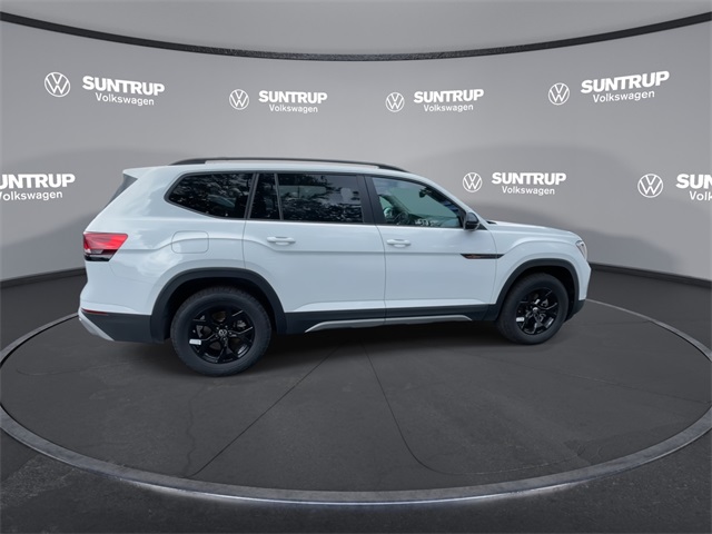 2025 Volkswagen Atlas Peak Edition SE Technology photo 16