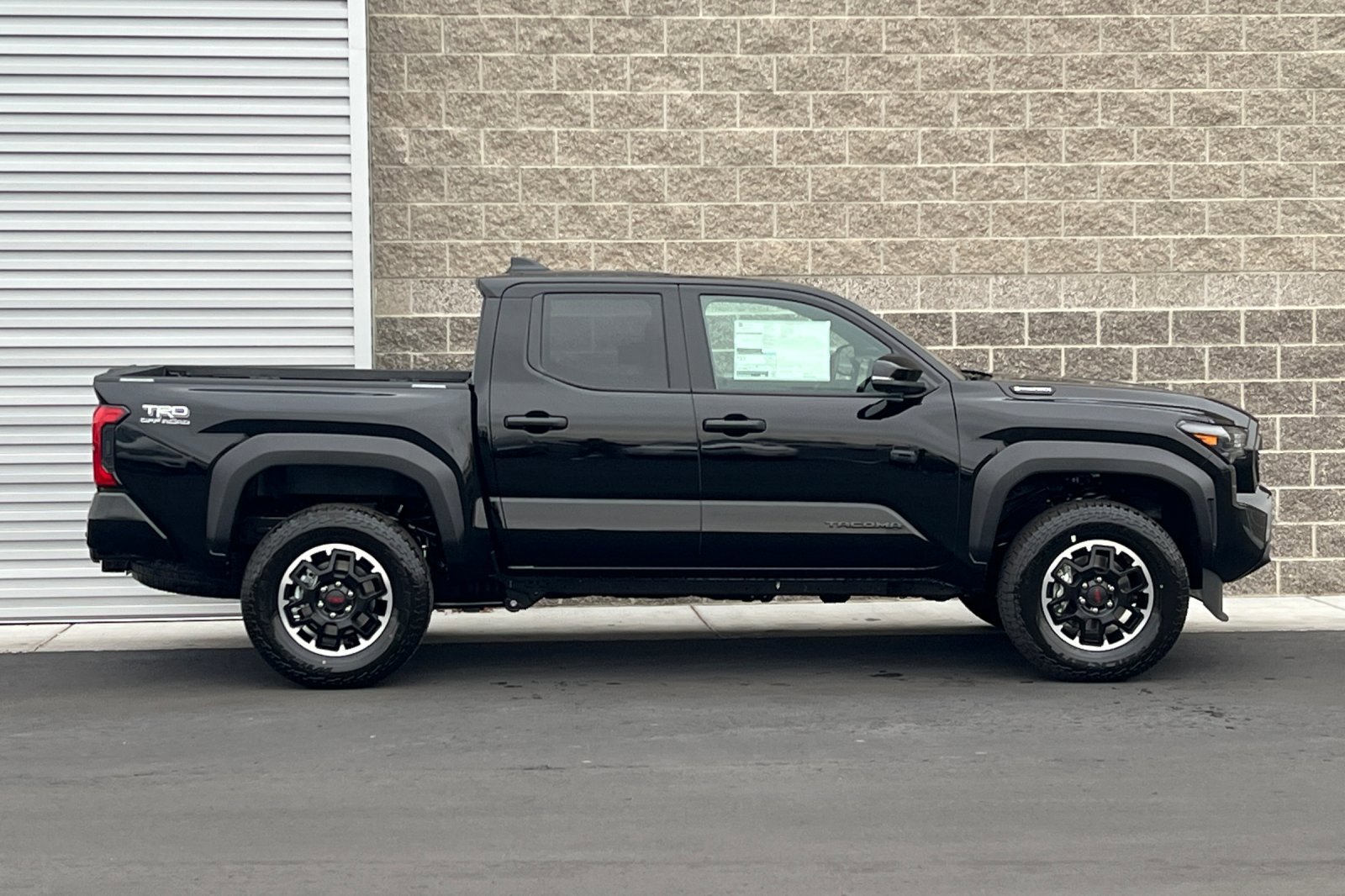 New 2024 Toyota Tacoma i-FORCE MAX TRD Off Road Hybrid