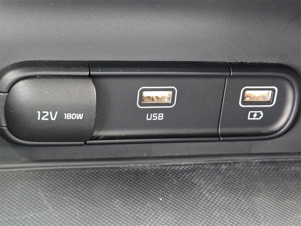 2021 Kia K5 LX photo 21