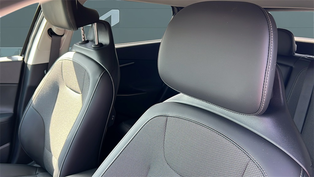 2025 Kia EV6 Light photo 18