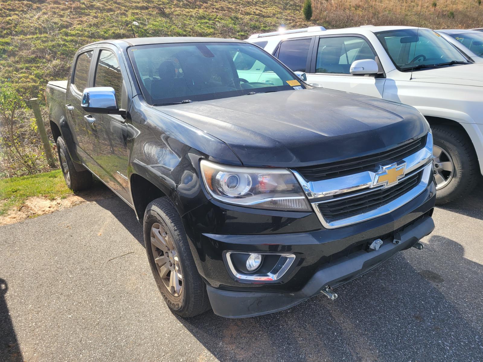 2016 Chevrolet Colorado LT photo 2