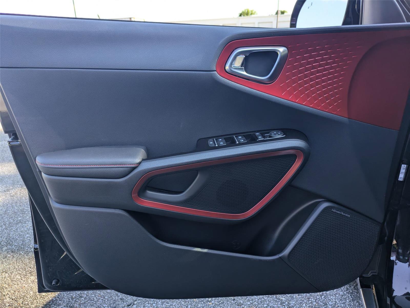 2025 Kia Soul GT-Line photo 11