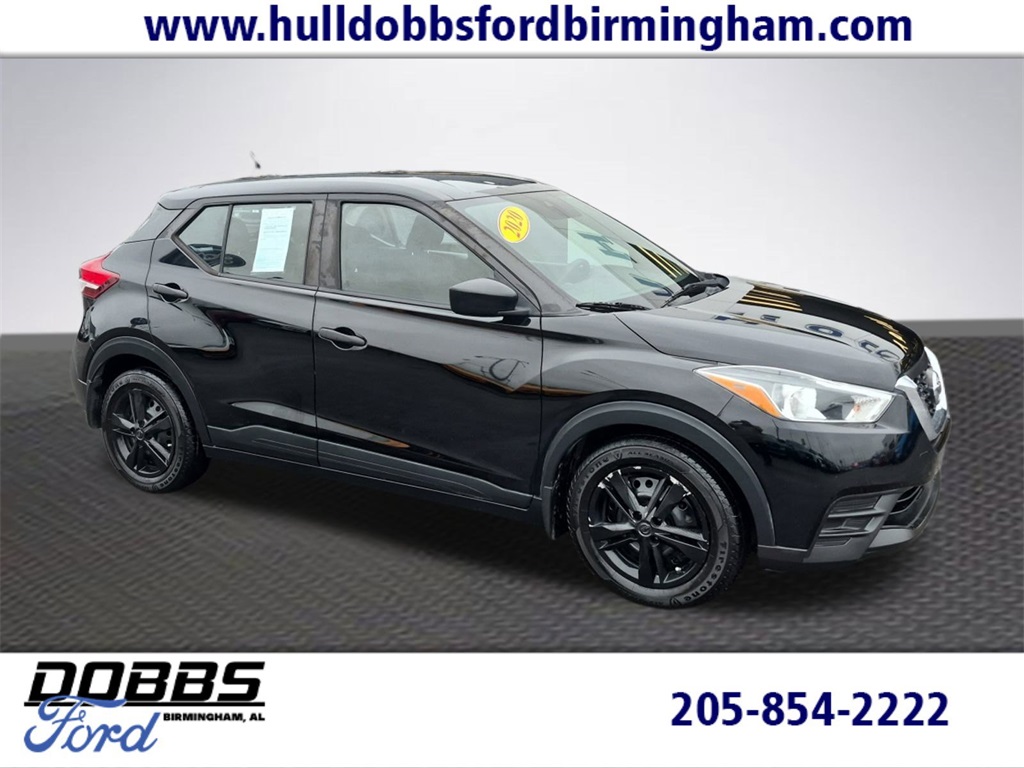 2020 Nissan Kicks S's photo