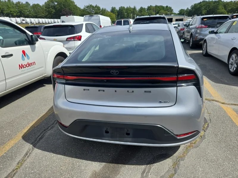 2024 Toyota Prius Limited photo 3