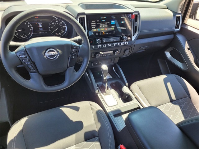 2025 Nissan Frontier SV photo 8