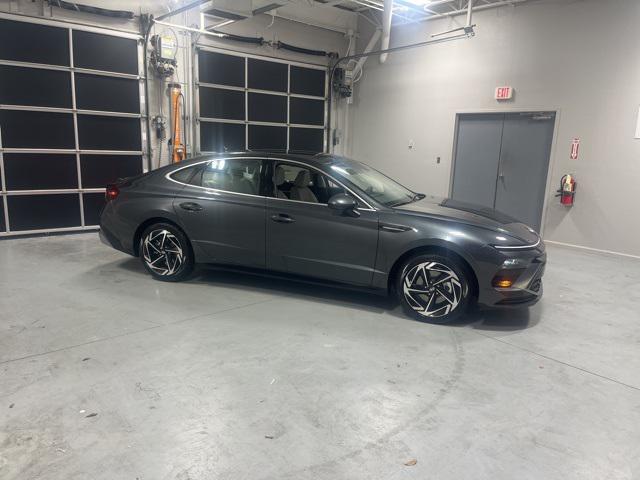 2026 Hyundai Sonata SEL's photo