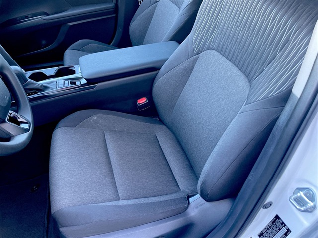 2025 Toyota Camry LE photo 2