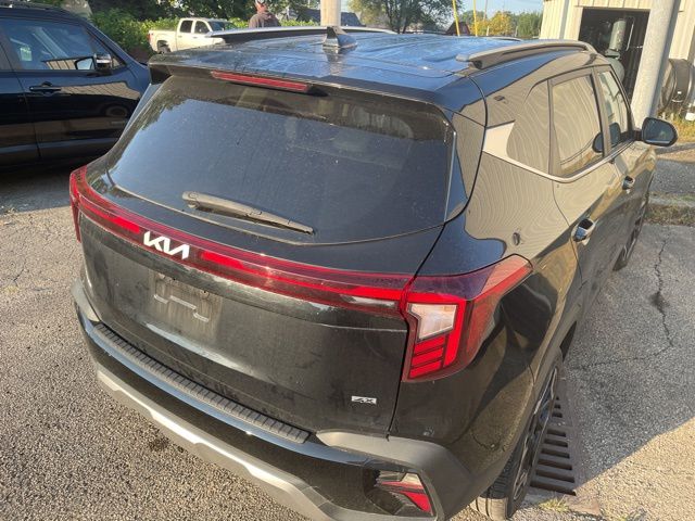 2024 Kia Seltos SX photo 5