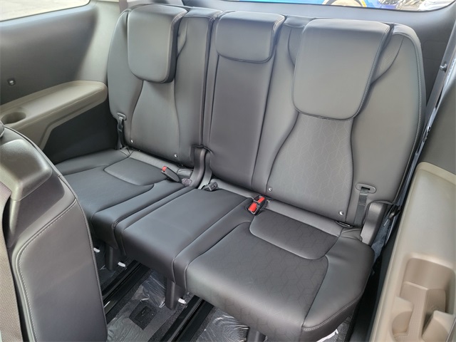 2026 Kia Carnival LXS photo 13