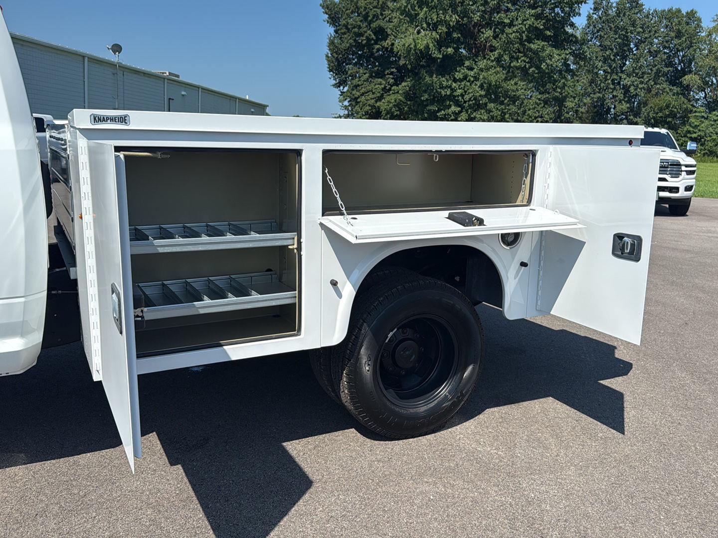 2025 Ram 3500 Tradesman photo 4