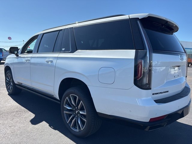 2021 Cadillac Escalade ESV Sport Platinum photo 4