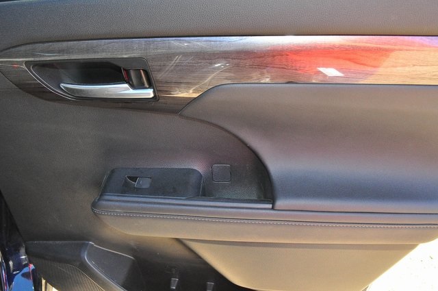 2023 Toyota Highlander Hybrid Platinum photo 29
