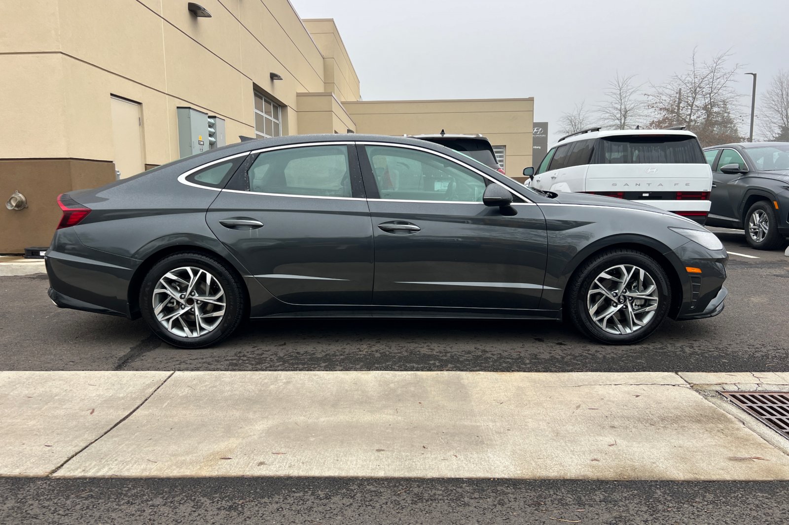 2022 Hyundai Sonata SEL photo 2