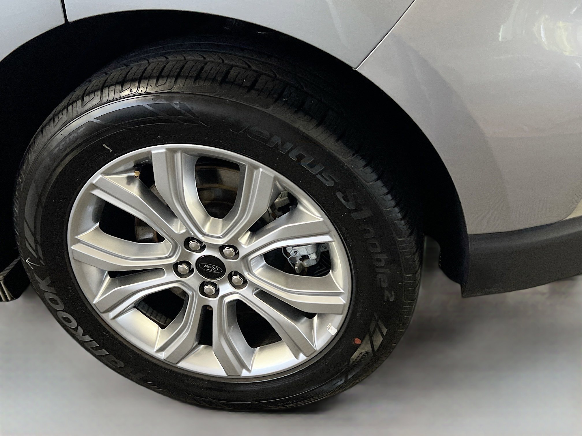 2024 Ford Edge Titanium photo 30
