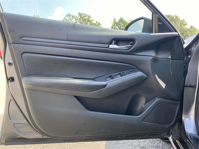 2024 Nissan Altima 2.5 SV photo 15
