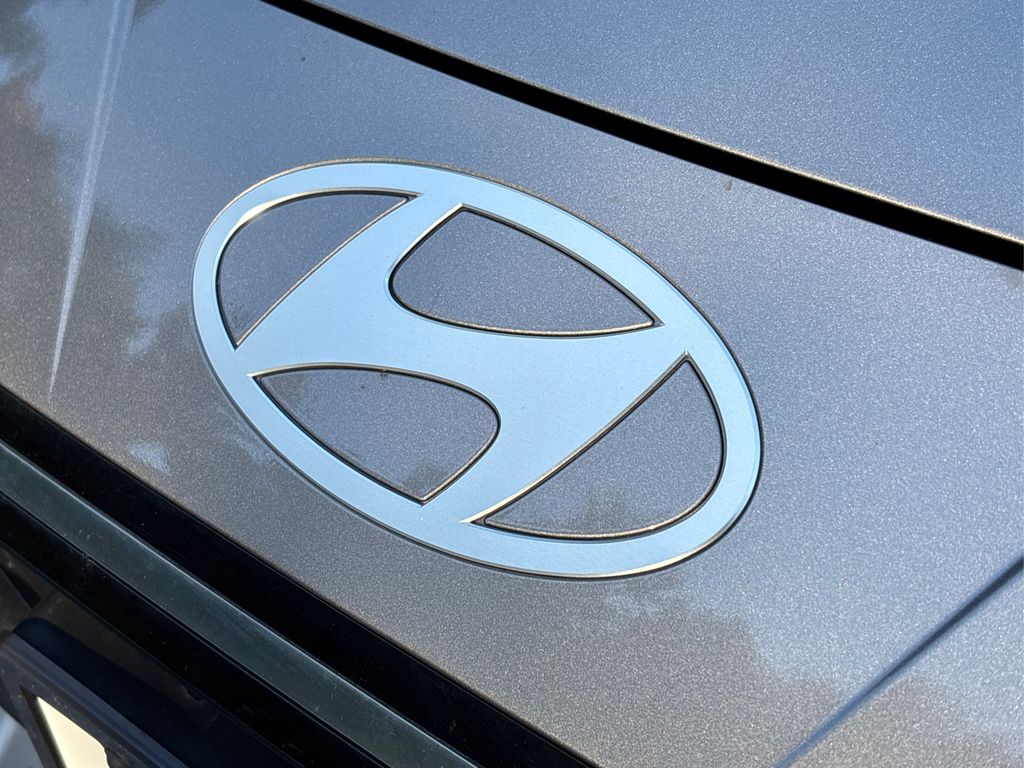 2025 Hyundai Elantra SEL Convenience photo 13