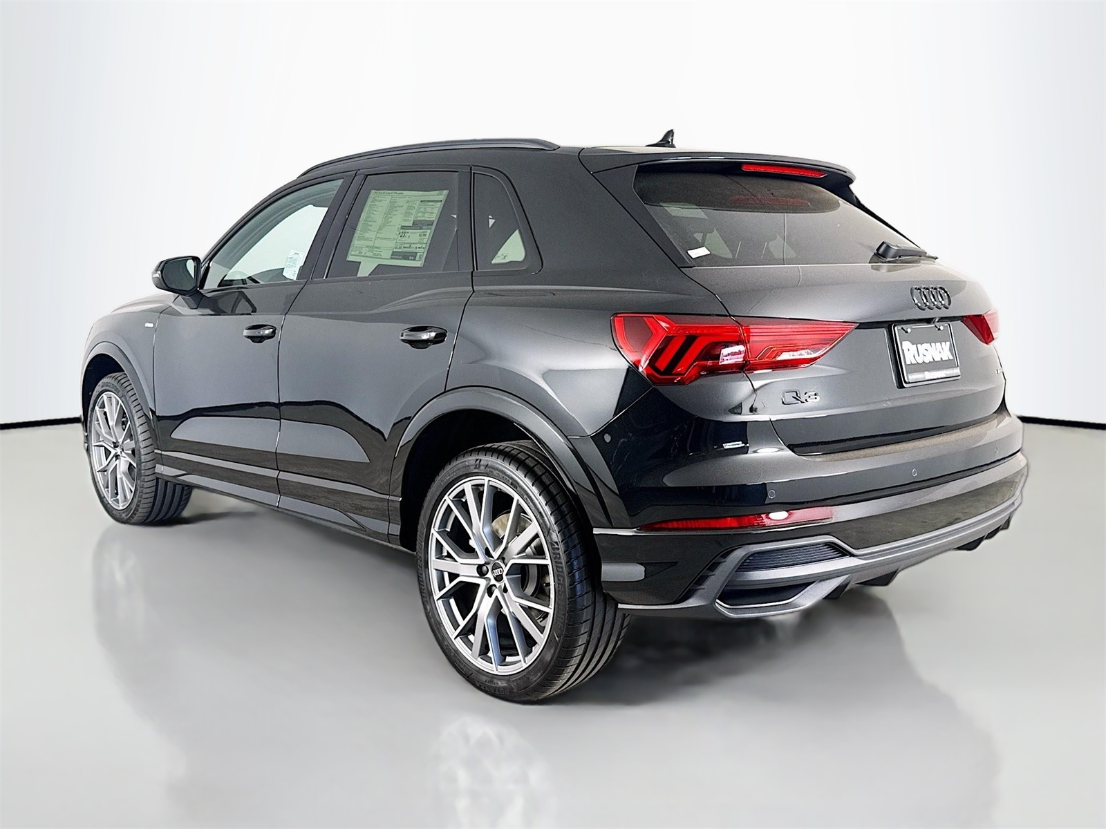 2025 Audi Q3 Premium Plus S line photo 4