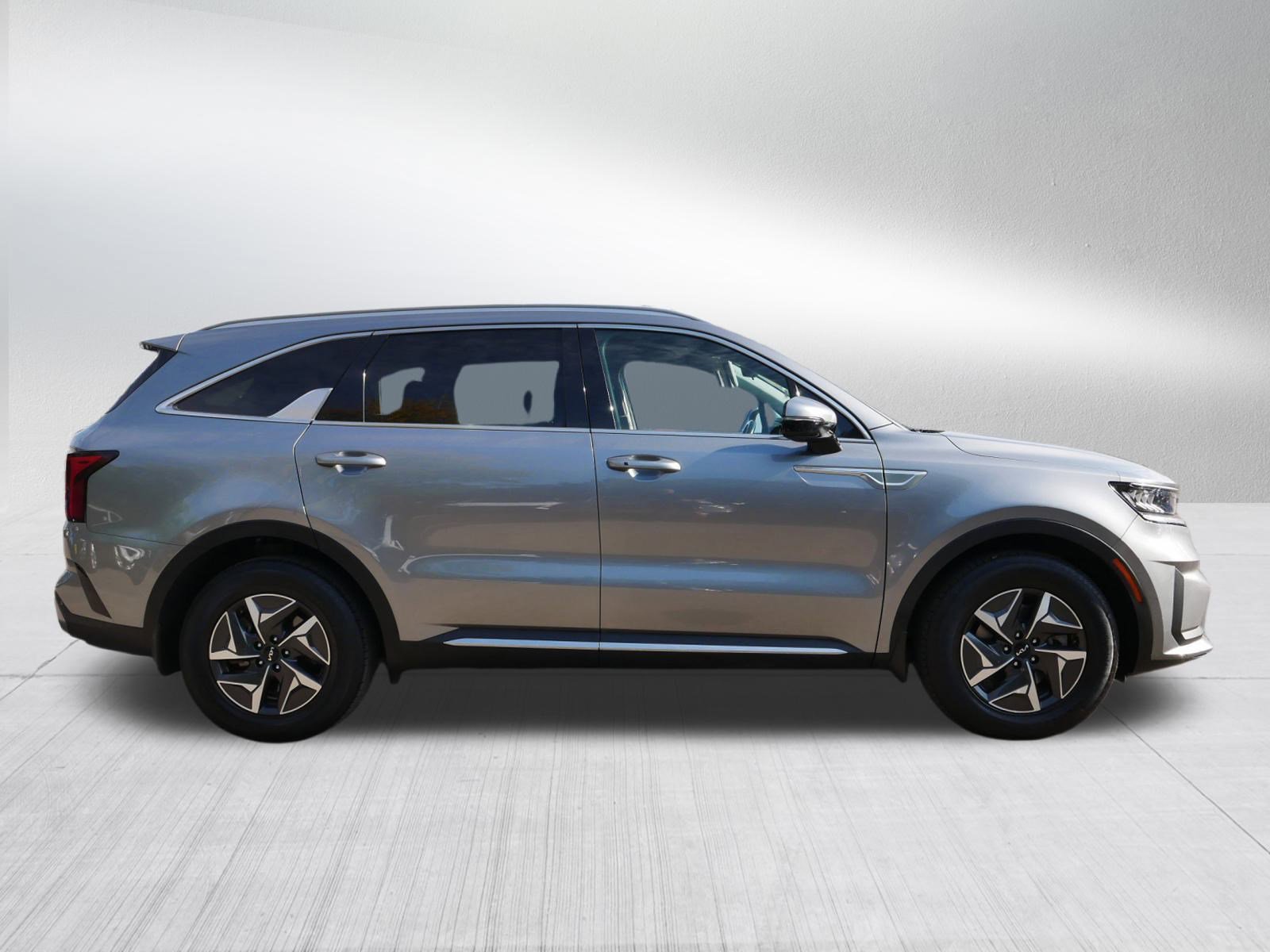 2022 Kia Sorento Hybrid S photo 5