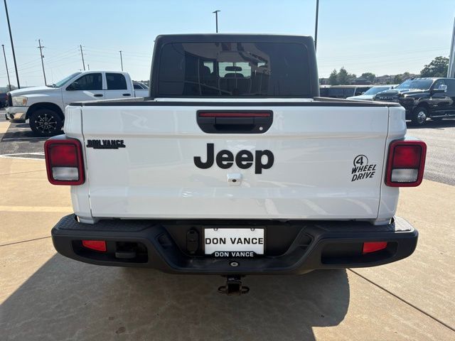 2023 Jeep Gladiator Willys photo 4