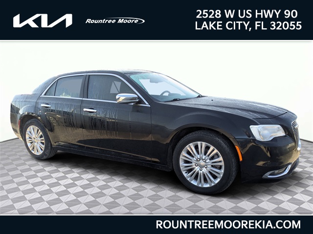 2018 Chrysler 300 Limited's photo