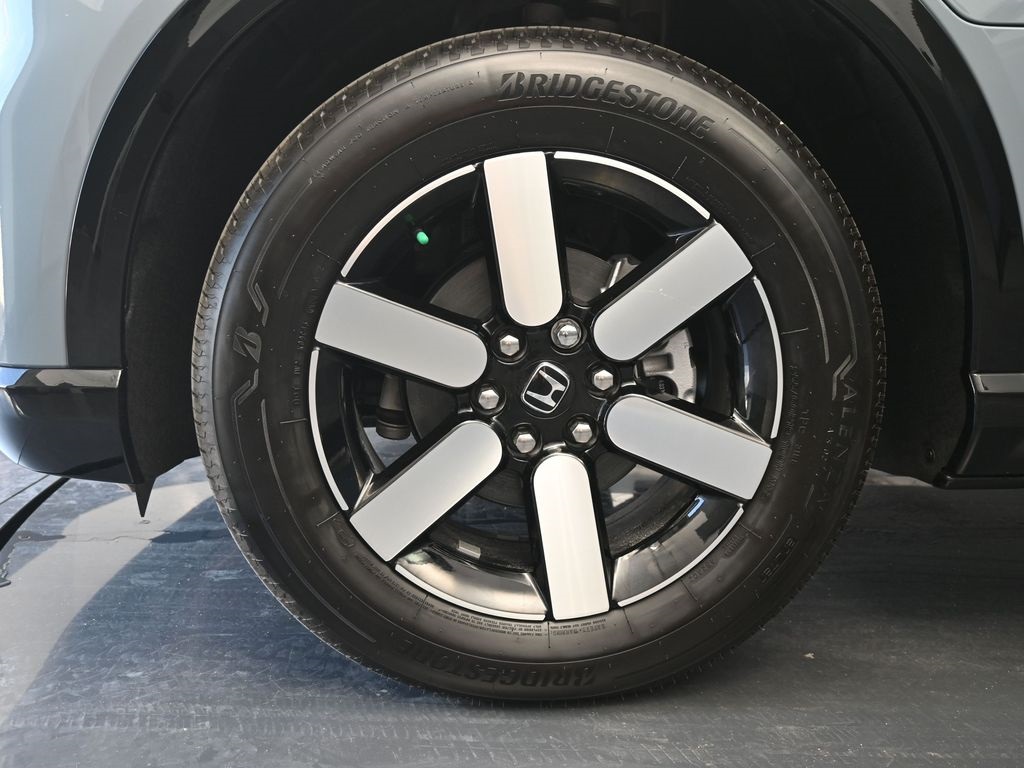2024 Honda Prologue Touring photo 9