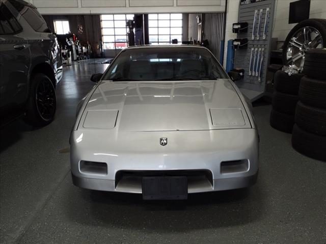 1986 Pontiac Fiero GT photo 2