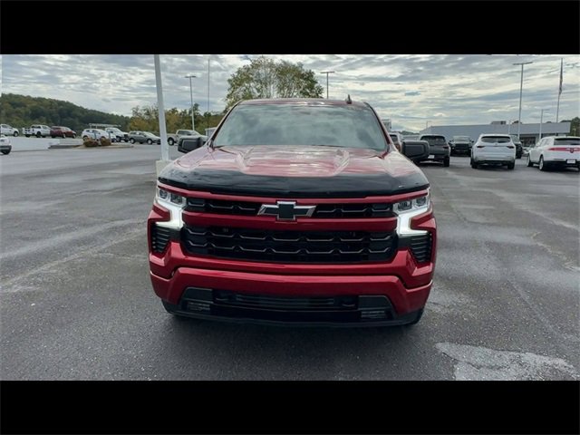 2024 Chevrolet Silverado 1500 RST photo 2