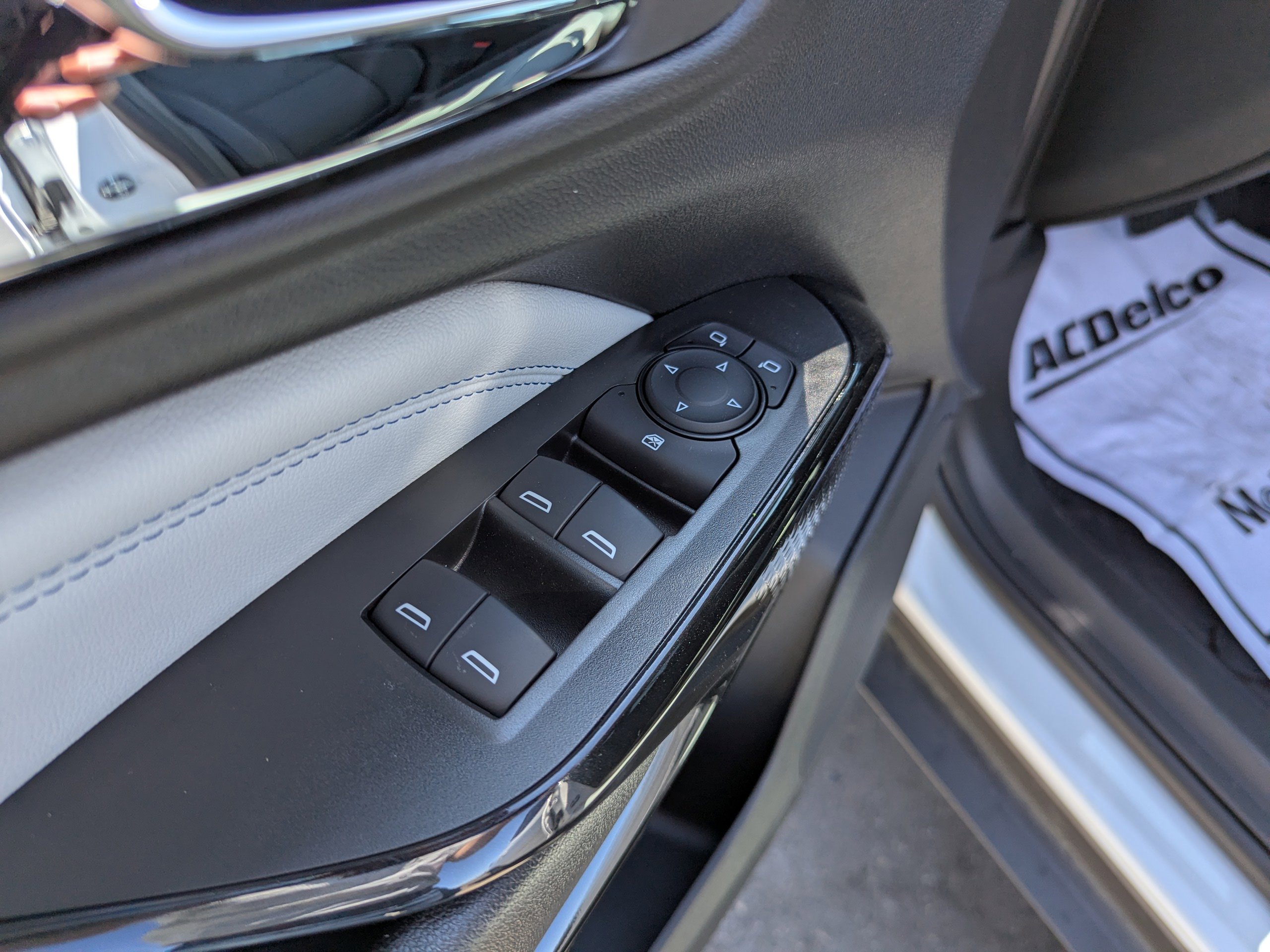 2025 Chevrolet Trax LT photo 9