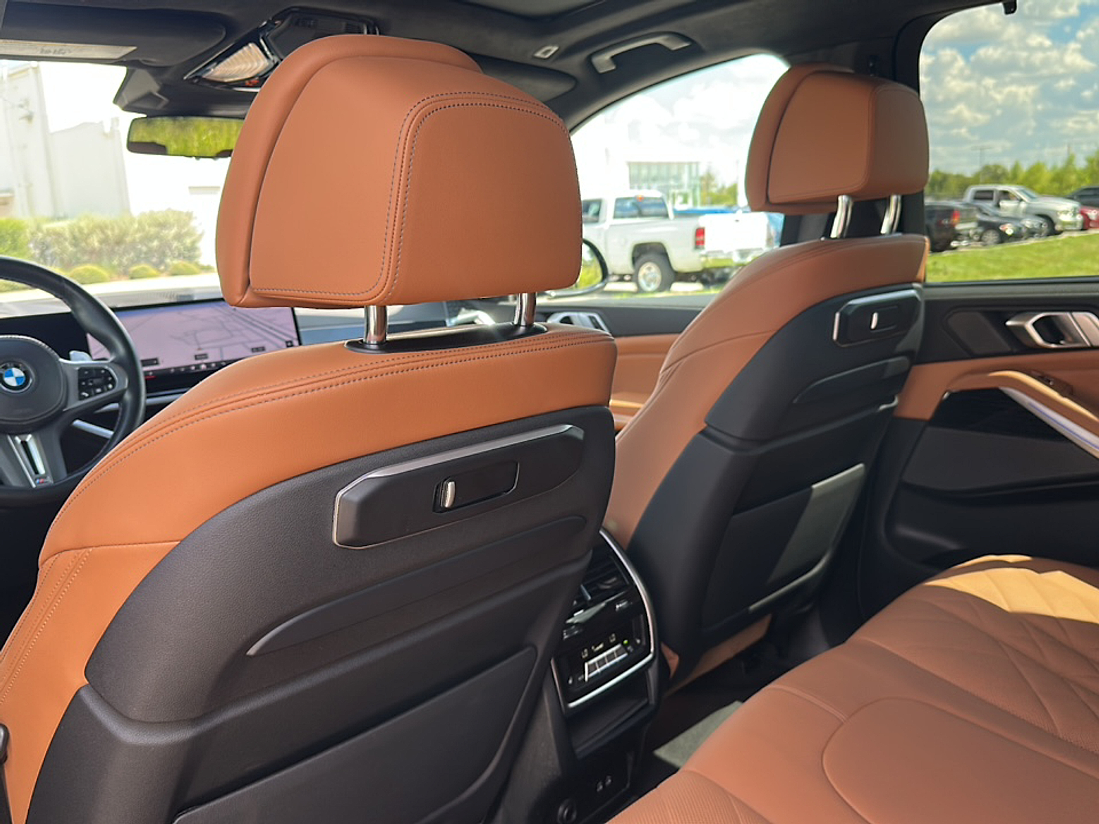 2024 Bmw X5 M60i photo 2