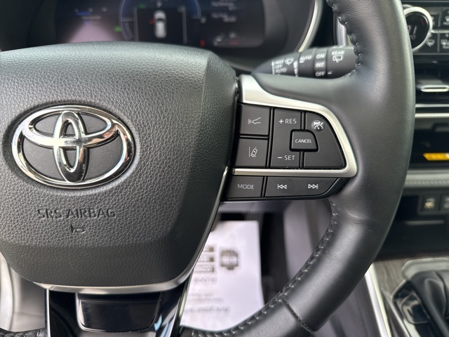 2023 Toyota Highlander Hybrid Platinum photo 17