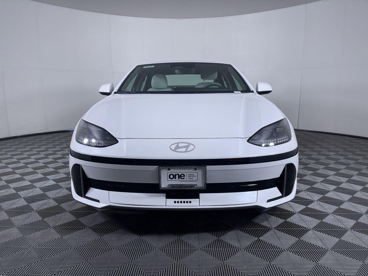 2025 Hyundai Ioniq 6 SEL photo 10