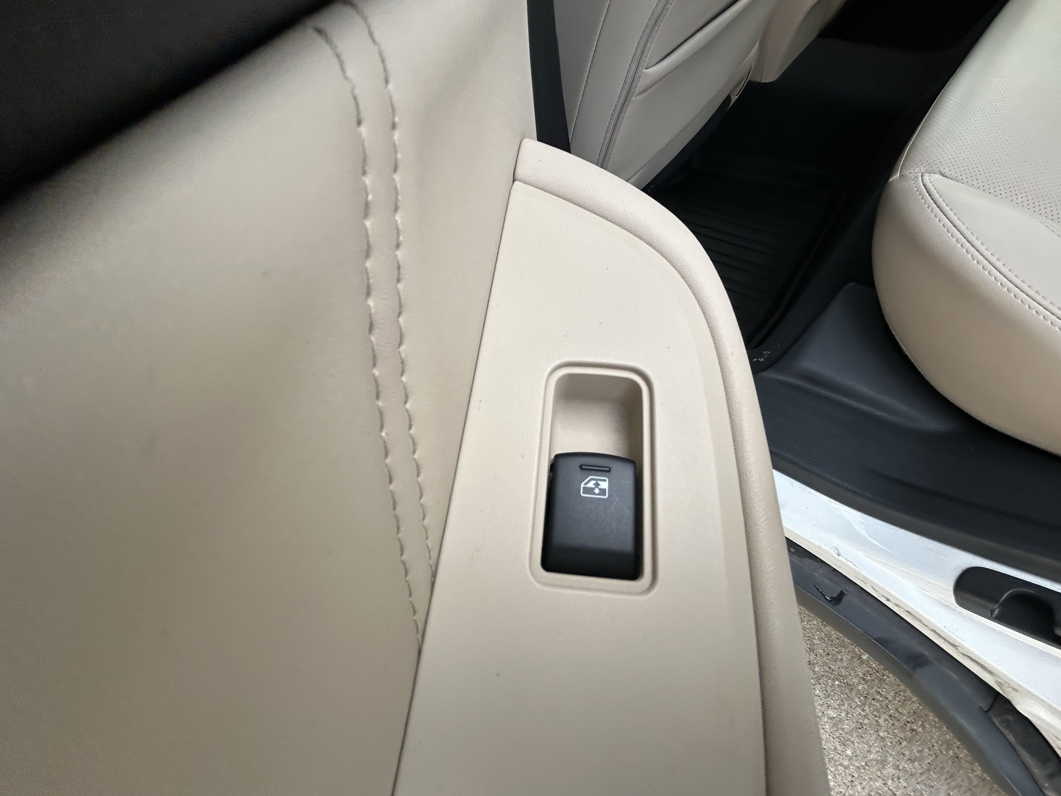 2018 Subaru Outback Limited photo 5