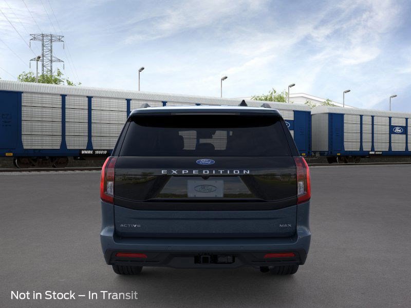2025 Ford Expedition MAX photo 4