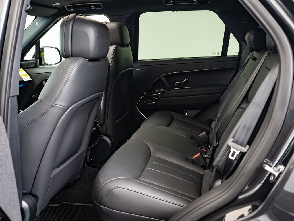 2025 Land Rover Range Rover Sport SE photo 29