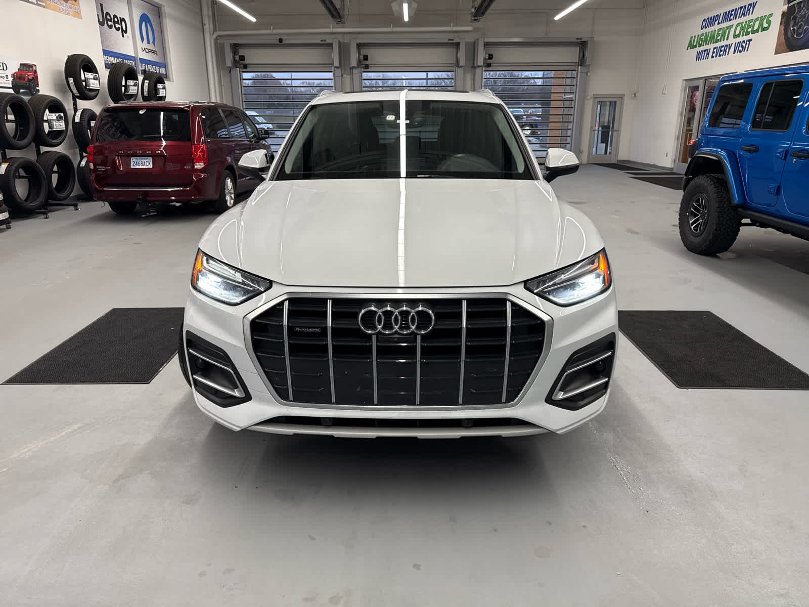 Used 2021 Audi Q5 Premium Plus with VIN WA1BAAFY4M2085583 for sale in Kansas City