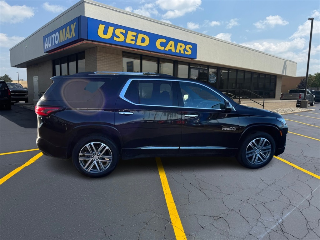 2023 Chevrolet Traverse High Country photo 2